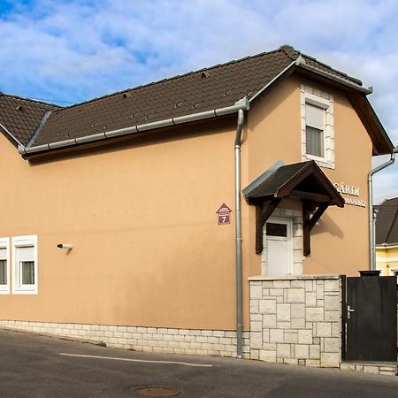 Gardi Apartman Szekszárd Exterior foto