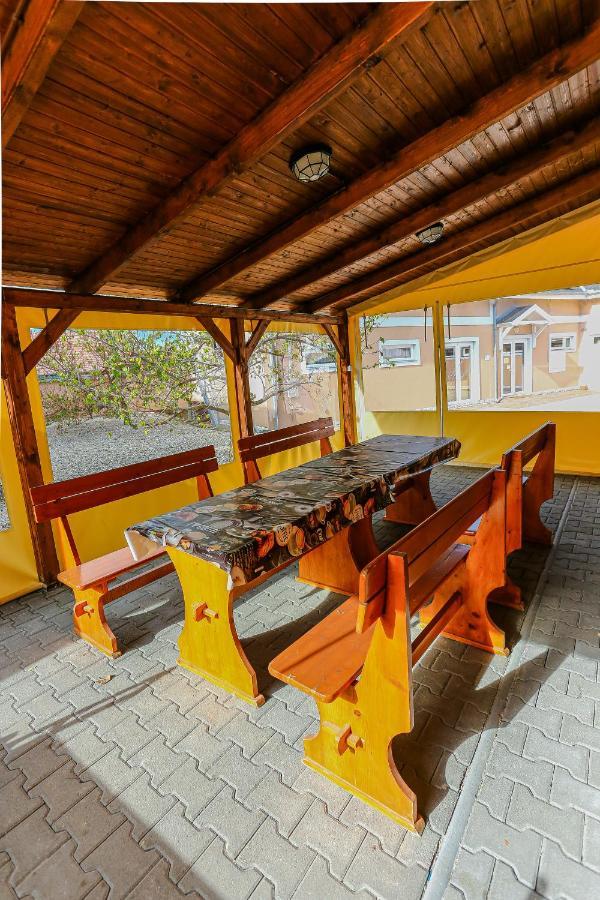 Gardi Apartman Szekszárd Exterior foto
