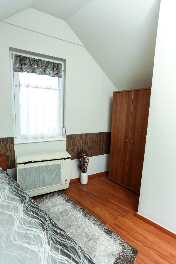 Gardi Apartman Szekszárd Exterior foto